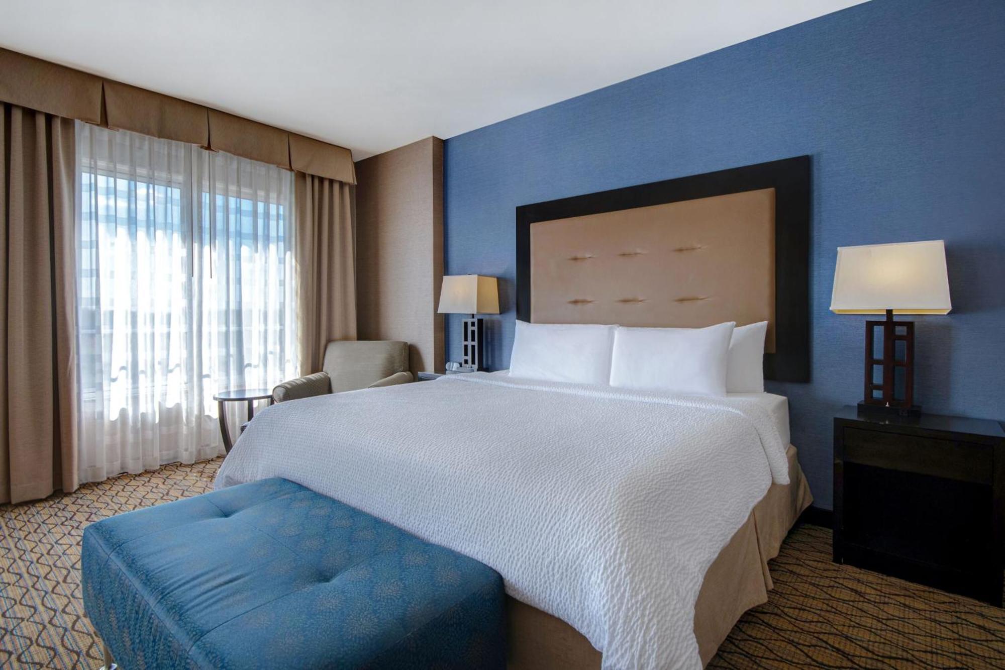 Holiday Inn Detroit Metro Airport By Ihg Ромулус Экстерьер фото