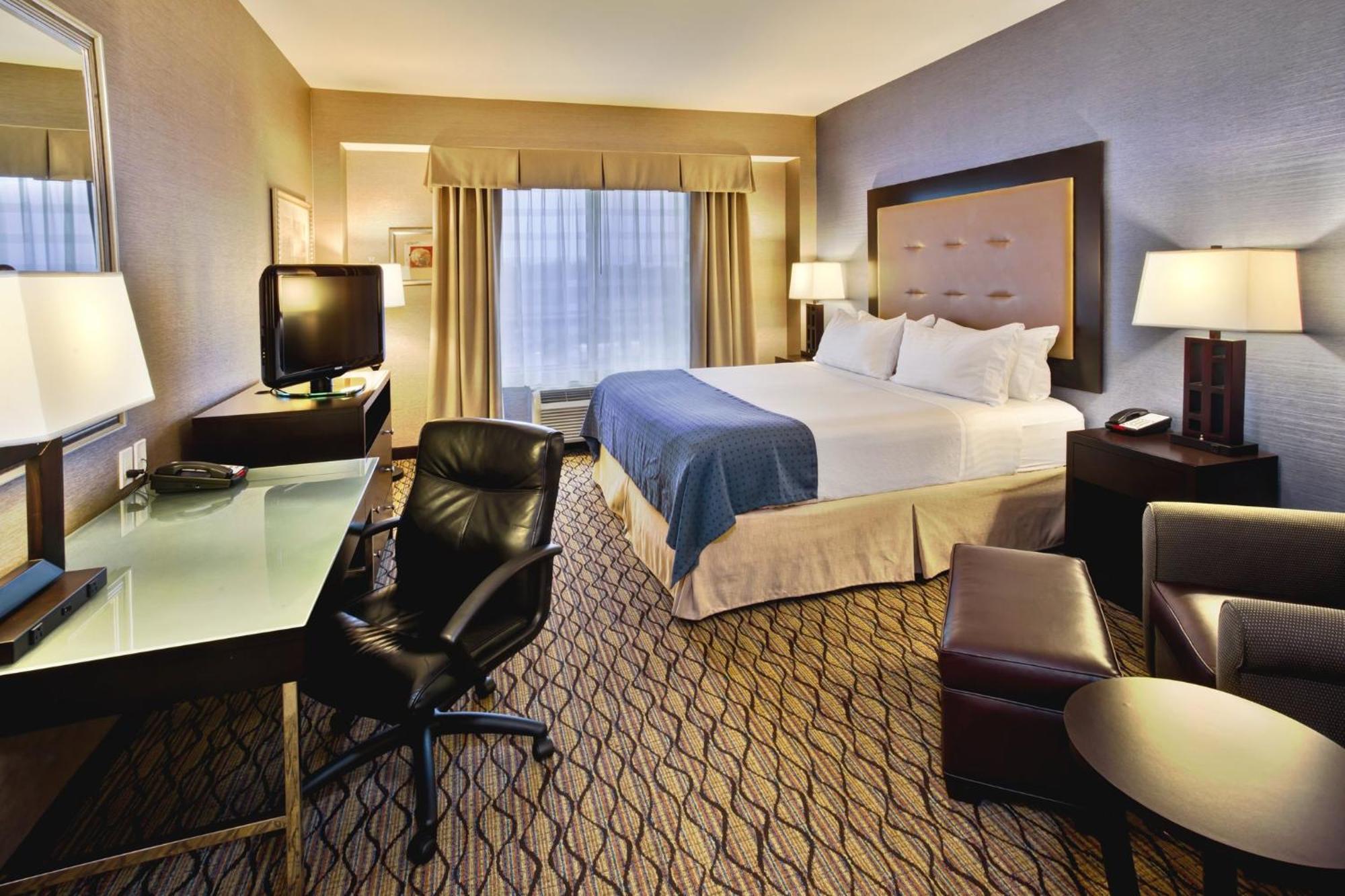 Holiday Inn Detroit Metro Airport By Ihg Ромулус Экстерьер фото