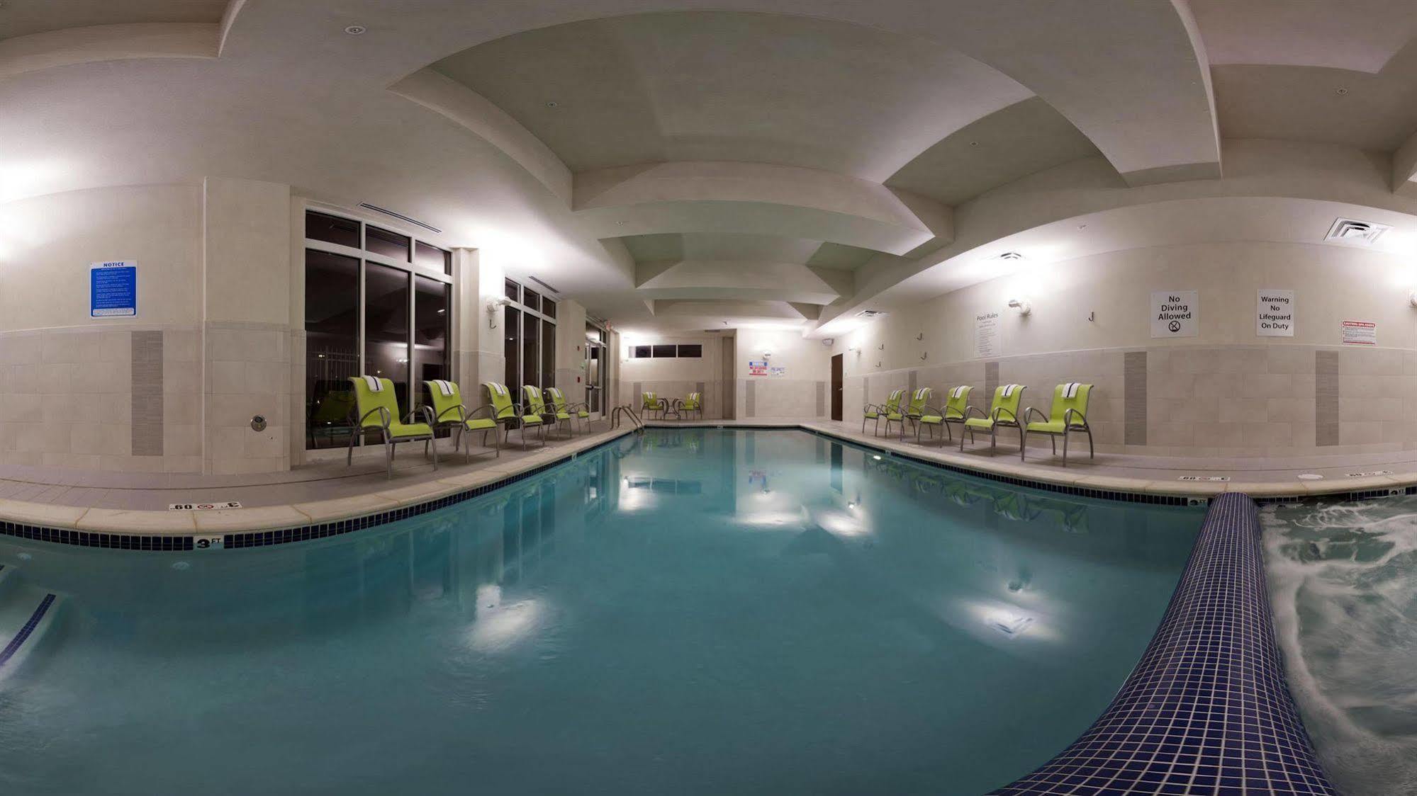 Holiday Inn Detroit Metro Airport By Ihg Ромулус Экстерьер фото