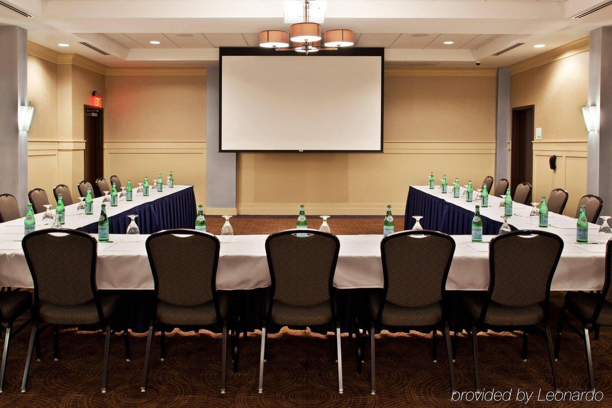 Holiday Inn Detroit Metro Airport By Ihg Ромулус Экстерьер фото