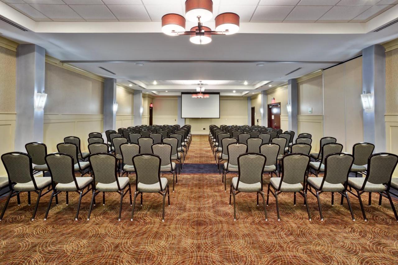 Holiday Inn Detroit Metro Airport By Ihg Ромулус Экстерьер фото