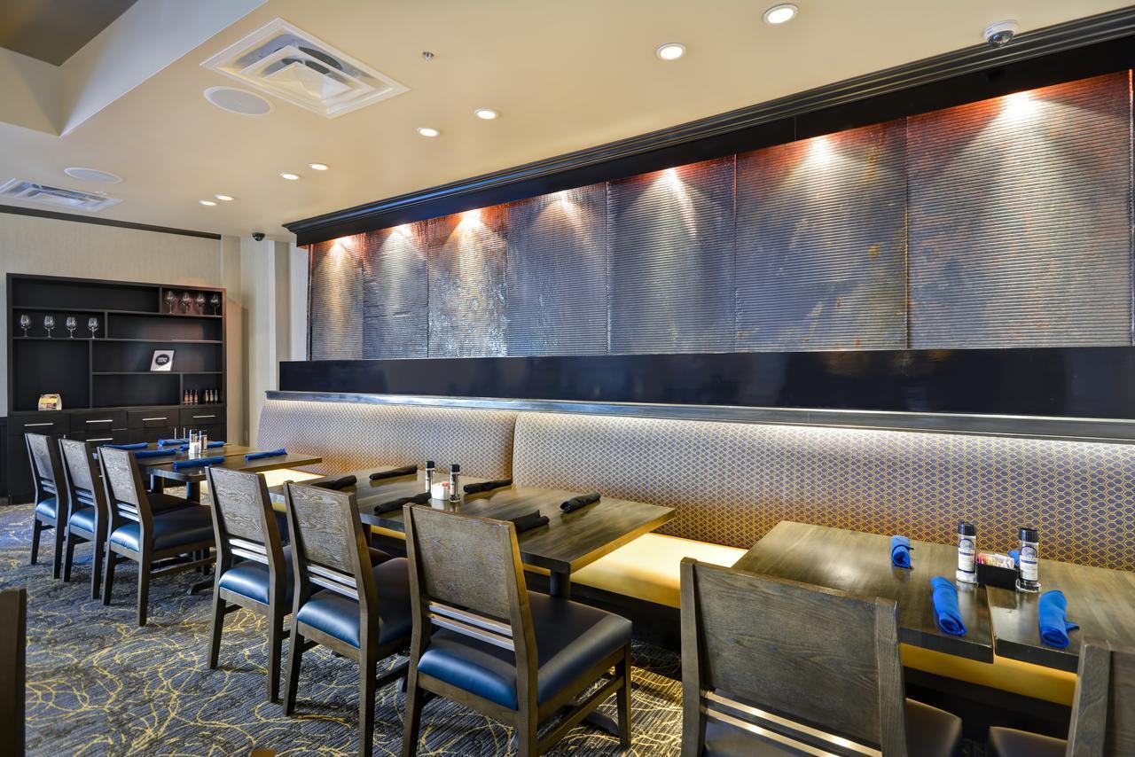 Holiday Inn Detroit Metro Airport By Ihg Ромулус Экстерьер фото