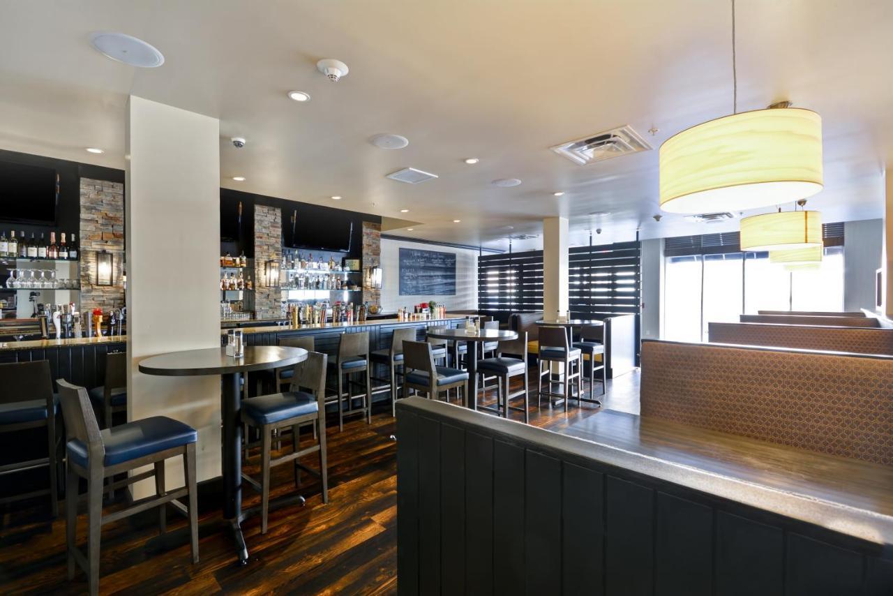 Holiday Inn Detroit Metro Airport By Ihg Ромулус Экстерьер фото