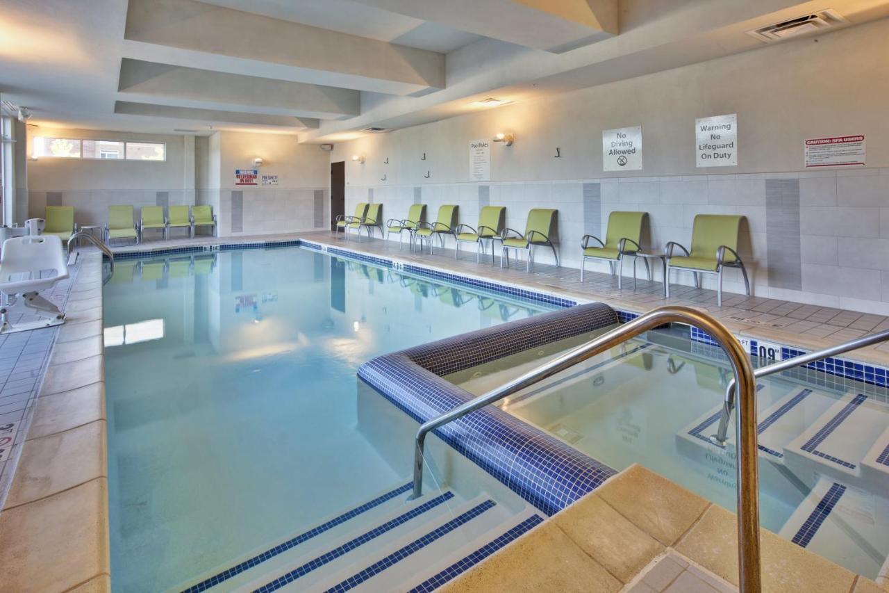 Holiday Inn Detroit Metro Airport By Ihg Ромулус Экстерьер фото